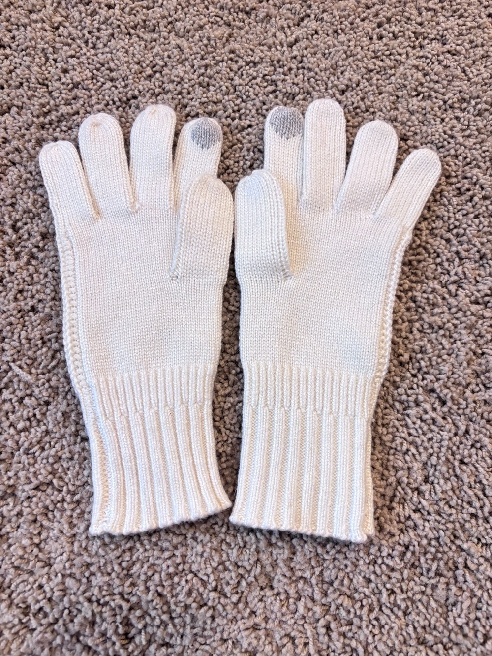 White House/Black Market Touchscreen Compatible Tech Gloves - Picture 3 of 5
